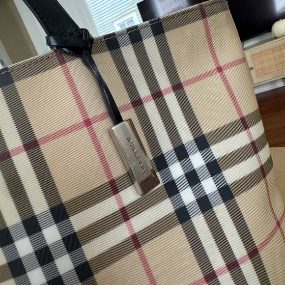 Burberry Haymarket Nova Check Coated Canvas and Leather Medium Tote Bag Shoulder - Picture 2 of 16